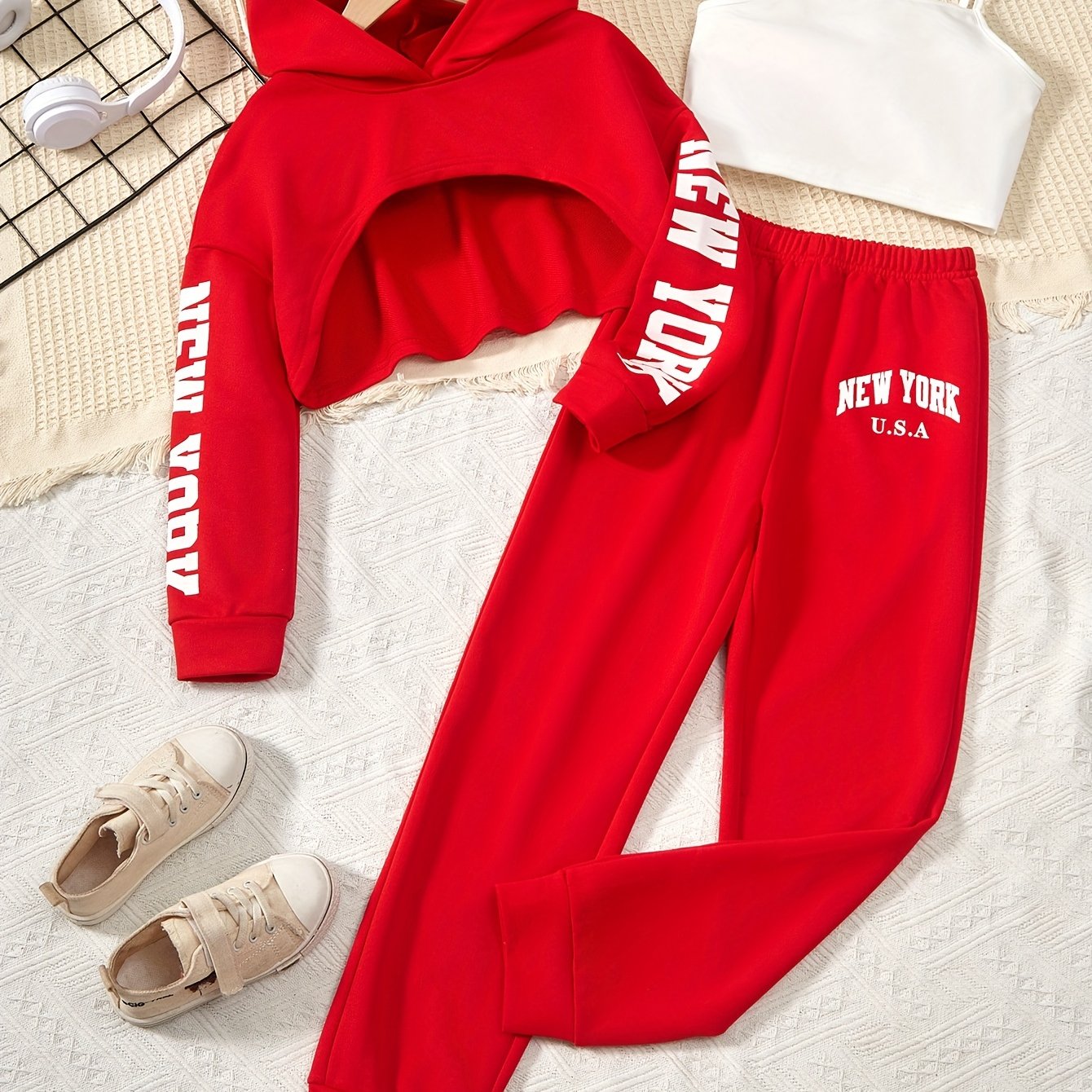 3pcs Girl's Trendy Outfit, Crop Hoodie & Cami Top & Sweatpants Set, NEW YORK Print Casual Long Sleeve Top, Kid's Clothes For Spring Fall Winter