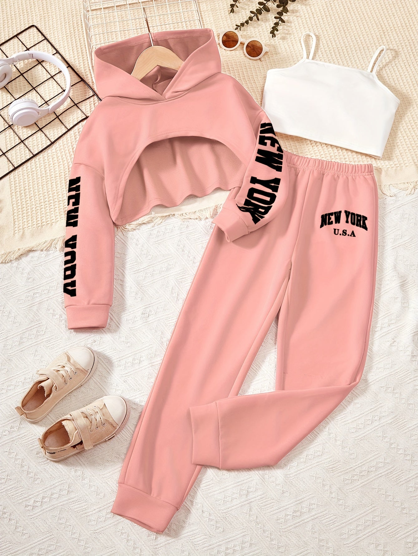 3pcs Girl's Trendy Outfit, Crop Hoodie & Cami Top & Sweatpants Set, NEW YORK Print Casual Long Sleeve Top, Kid's Clothes For Spring Fall Winter