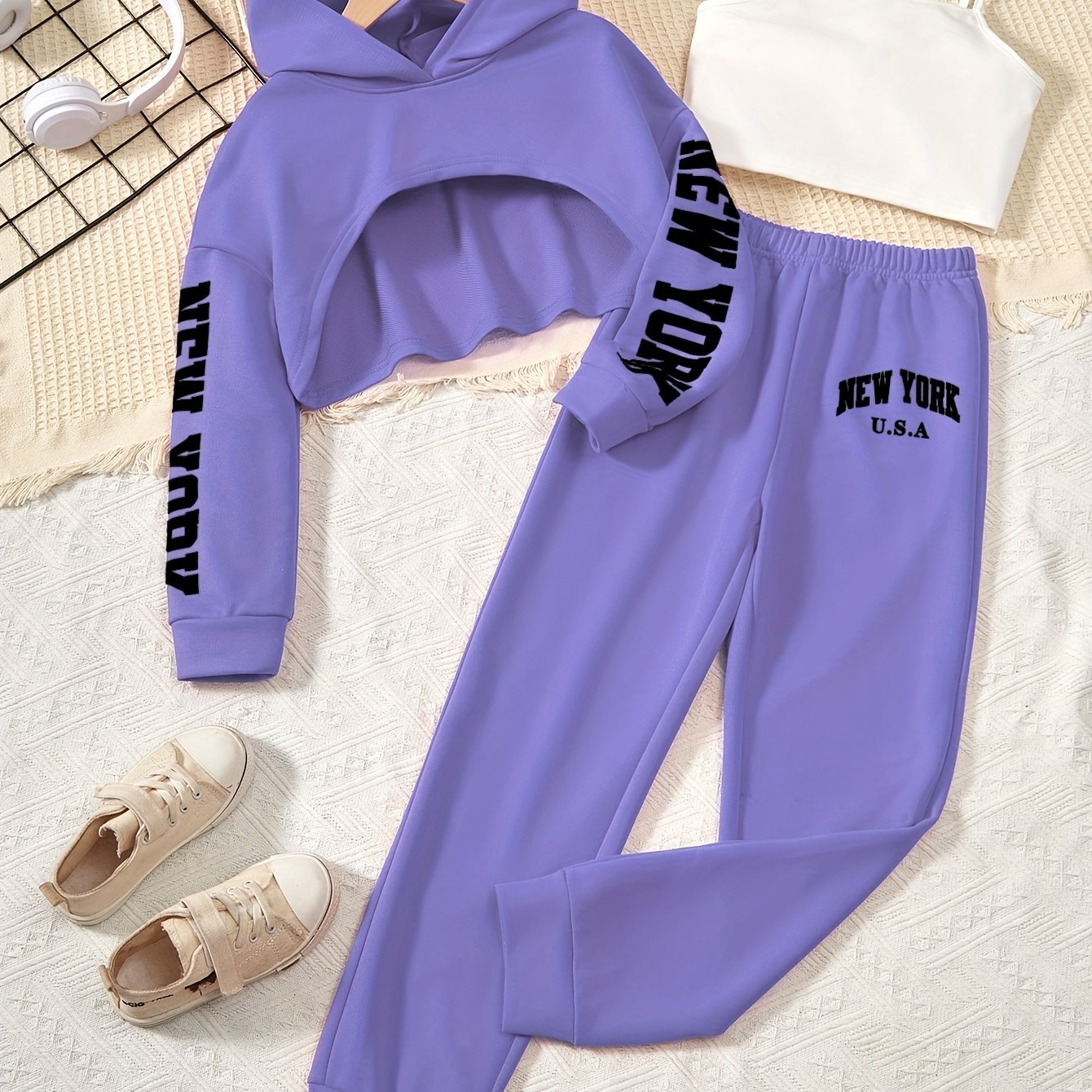 3pcs Girl's Trendy Outfit, Crop Hoodie & Cami Top & Sweatpants Set, NEW YORK Print Casual Long Sleeve Top, Kid's Clothes For Spring Fall Winter