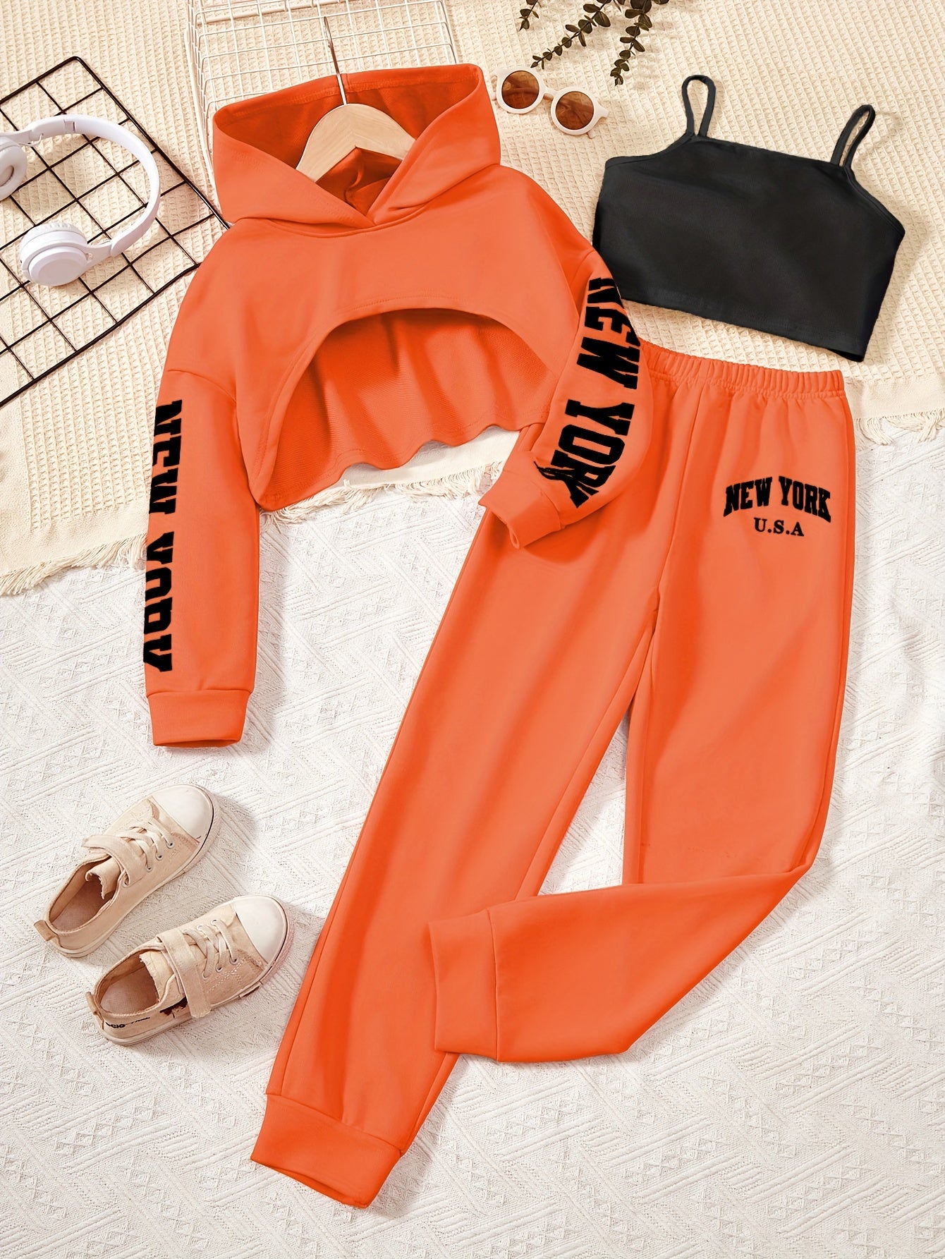 3pcs Girl's Trendy Outfit, Crop Hoodie & Cami Top & Sweatpants Set, NEW YORK Print Casual Long Sleeve Top, Kid's Clothes For Spring Fall Winter